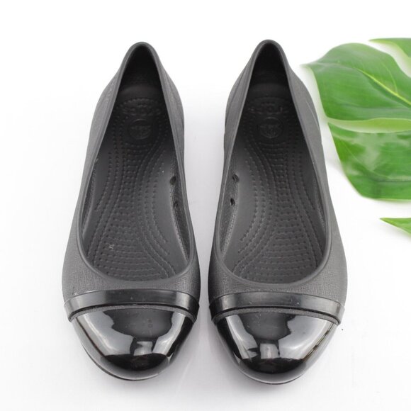 CROCS Womens Cap Toe Ballet Flat Size 5 Black Slip On Shoe Water Resistant Comfy - Picture 2 of 12